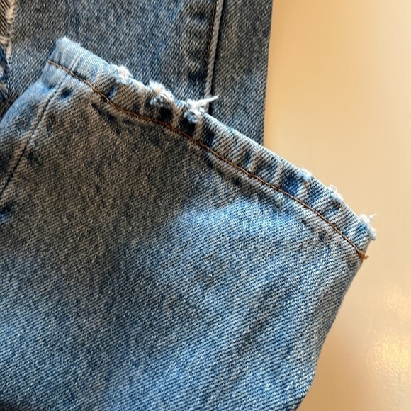 Levi’s Women’s Distressed Skinny Jeans - Picture 2 of 12